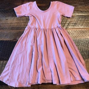 Alice and Ames size 7. Mauve.